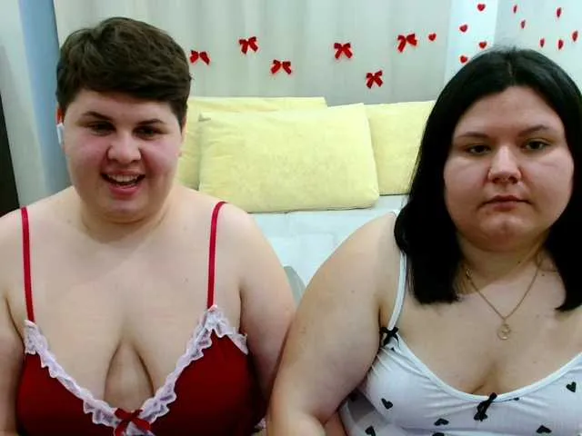 Live sex webcam photo for BeckyAndEllen #292214129