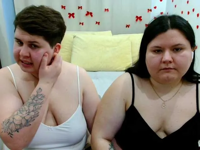 Live sex webcam photo for BeckyAndEllen #292235916