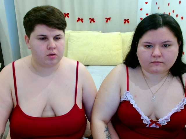 Live sex webcam photo for BeckyAndEllen #292416116