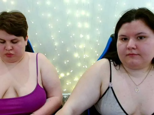 Live sex webcam photo for BeckyAndEllen #292791361