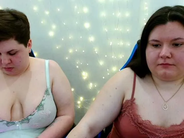 Live sex webcam photo for BeckyAndEllen #293324871