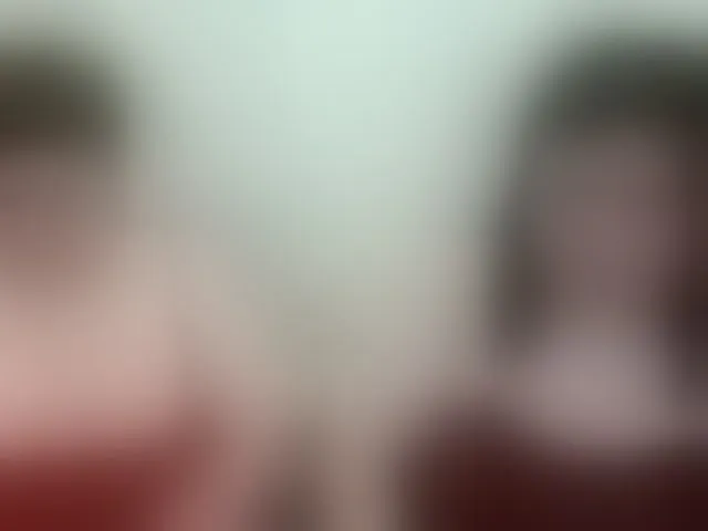 Live sex webcam photo for BeckyAndEllen #293692006