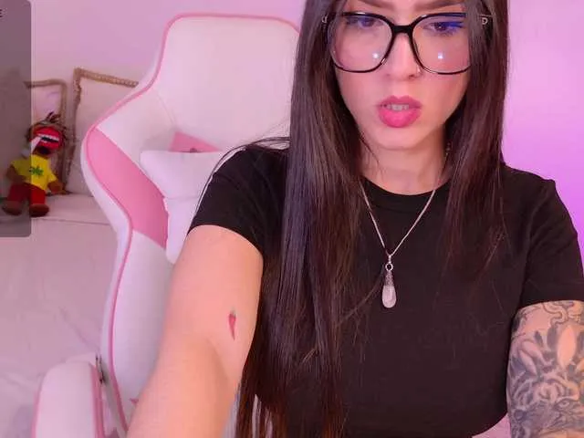 Live sex webcam photo for BeckyJamesX #290955580