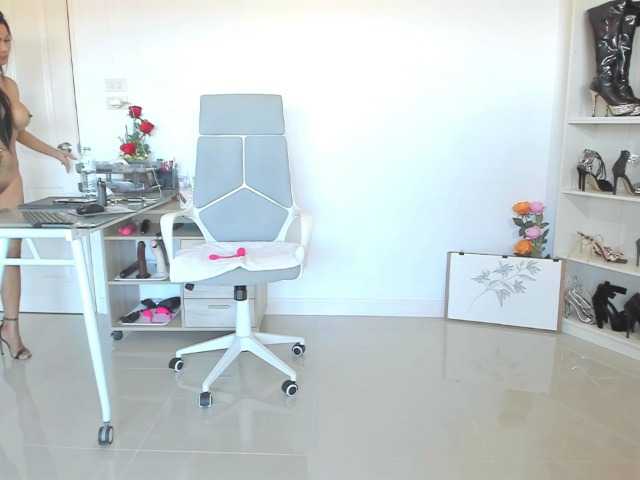 Live sex webcam photo for Beebeethai #272119714