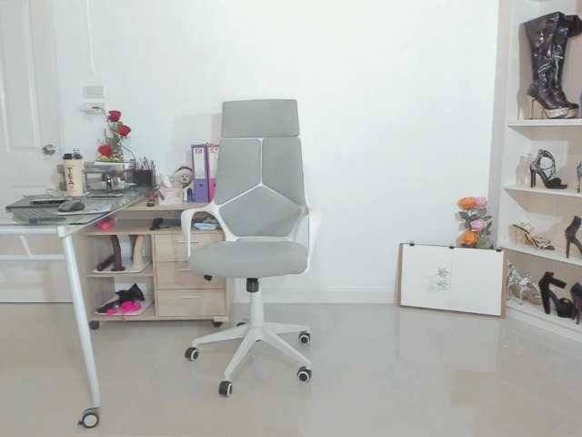 Live sex webcam photo for Beebeethai #272306150