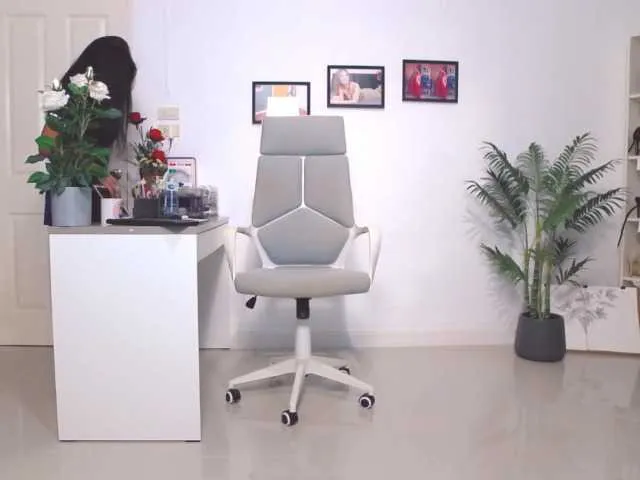 Live sex webcam photo for Beebeethai #290867498