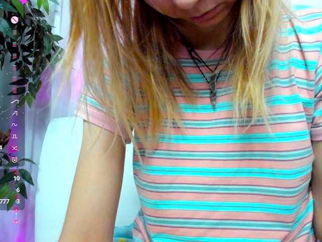 Live sex webcam photo for Beellami #290573537