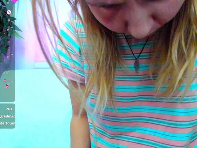 Live sex webcam photo for Beellami #290594317