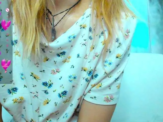 Live sex webcam photo for Beellami #291423478