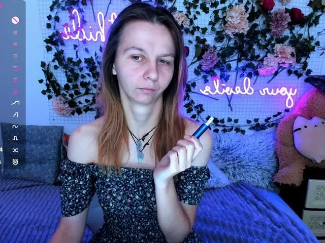 Live sex webcam photo for Beellami #292382879