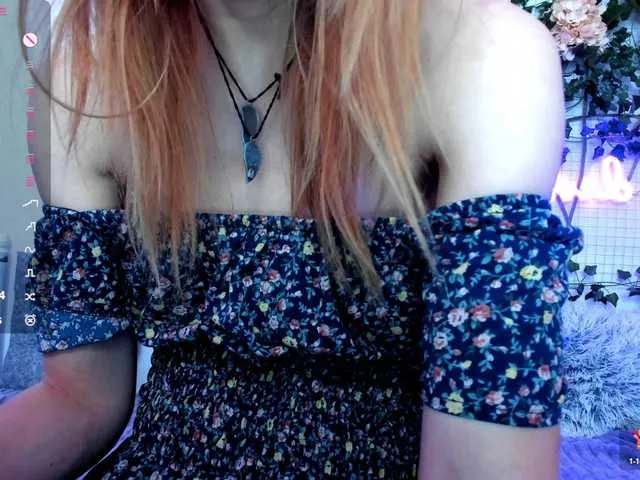 Live sex webcam photo for Beellami #292384435