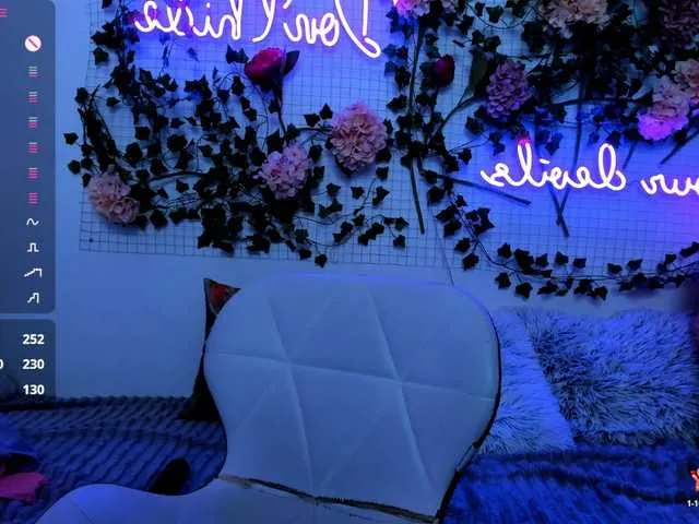 Live sex webcam photo for Beellami #292390118