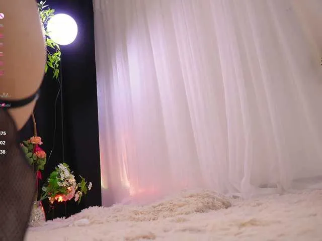 Live sex webcam photo for Bella-francoo #291045238