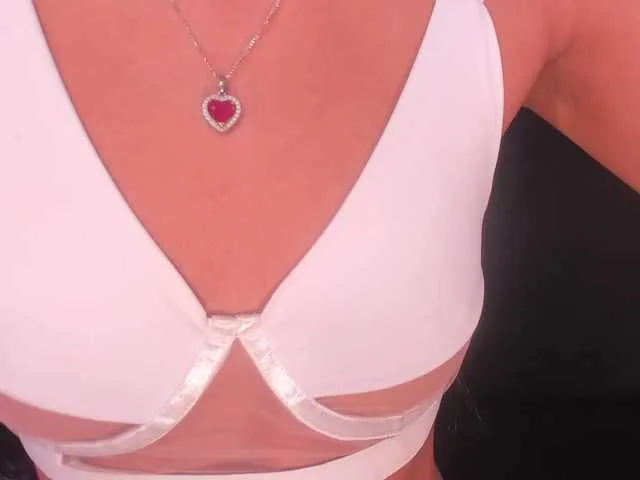 Live sex webcam photo for BellaCarteer #291004587
