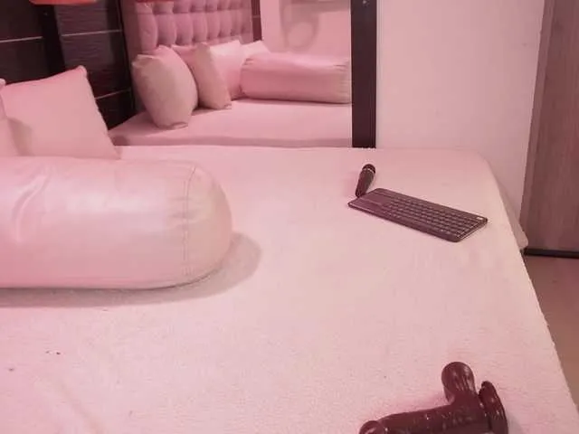 Live sex webcam photo for BellaLatina #292365958