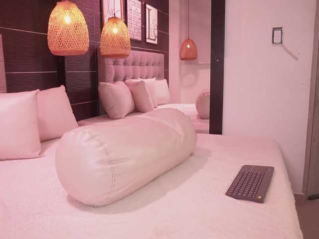 Live sex webcam photo for BellaLatina #292451172