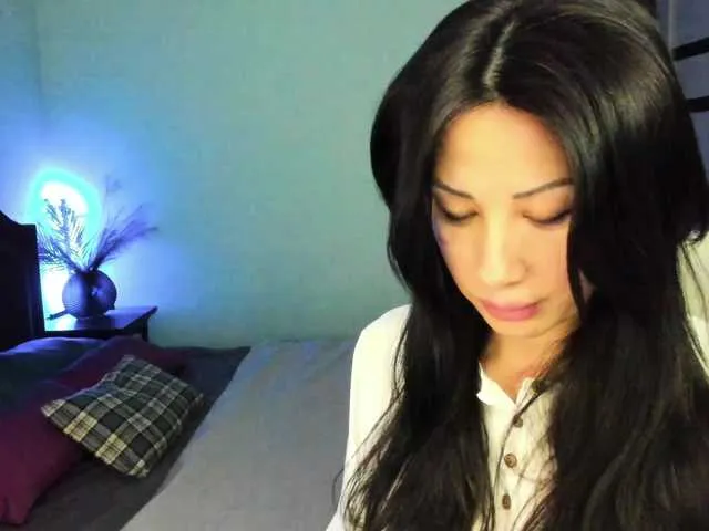 Live sex webcam photo for BellaMcQueen #291089527