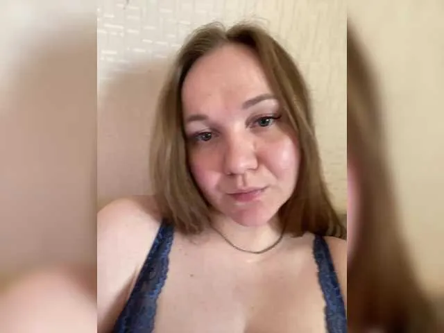 Live sex webcam photo for BellaMrr #291097990