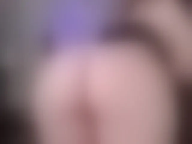 Live sex webcam photo for BellaMrr #294014587