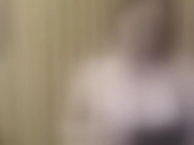Live sex webcam photo for BellaMrr #294122677