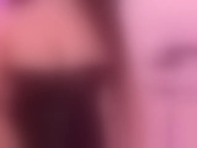 Live sex webcam photo for BellaNoirre #292609519