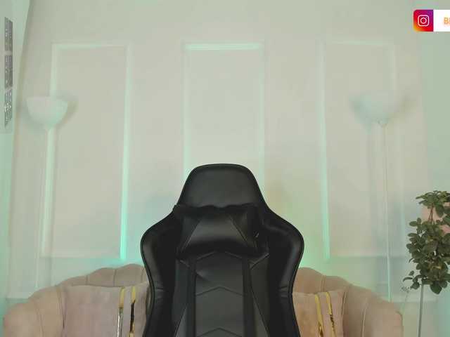 Live sex webcam photo for BellaRossi #290618554