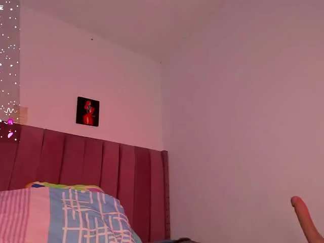 Live sex webcam photo for BellaXtar #290355587