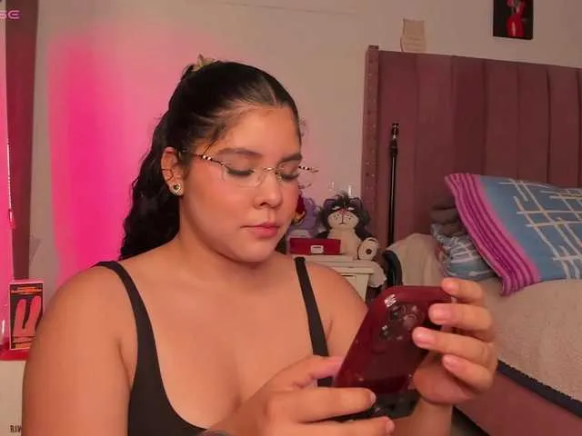 Live sex webcam photo for BellaXtar #290528764