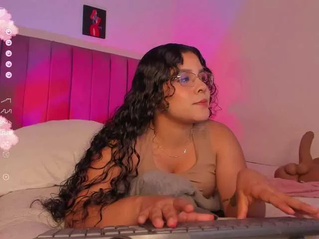 Live sex webcam photo for BellaXtar #291024725