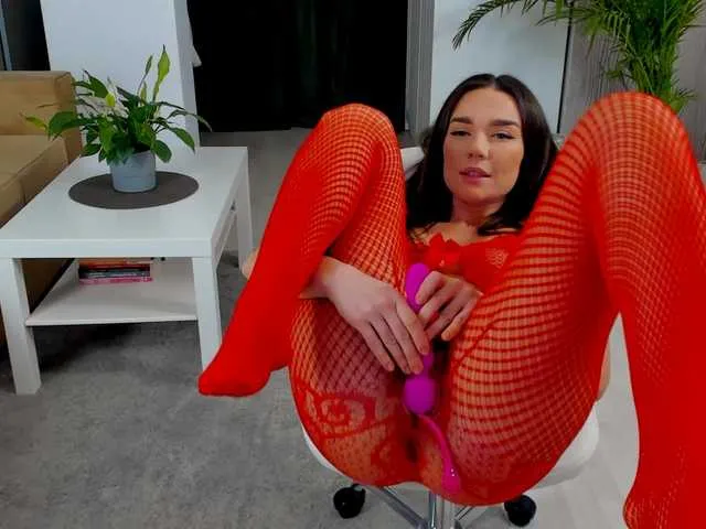 Live sex webcam photo for BellaaDona #290295226