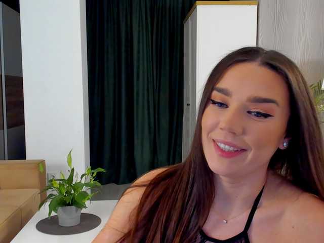 Live sex webcam photo for BellaaDona #290319331