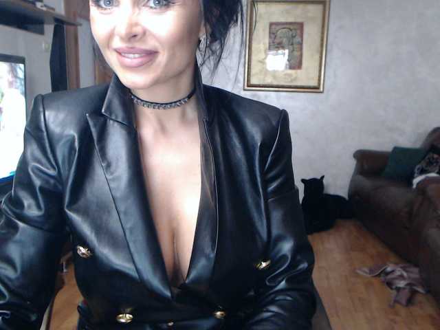 Live sex webcam photo for Bellabelisima #273282308