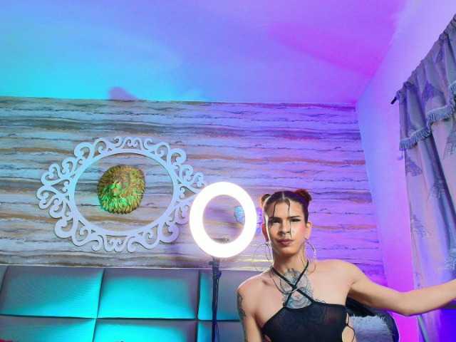 Live sex webcam photo for Bellasalvatore #291672438