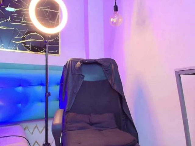 Live sex webcam photo for Bellasalvatore #292379253