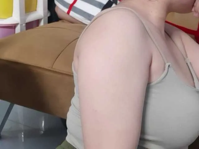 Live sex webcam photo for Benahot69 #288464941