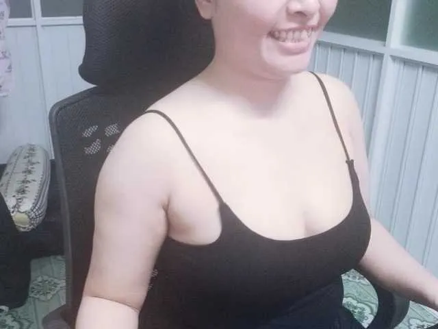 Live sex webcam photo for Benahot69 #289885464