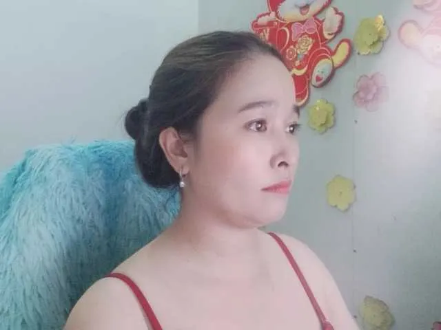 Live sex webcam photo for Benahot69 #290333649