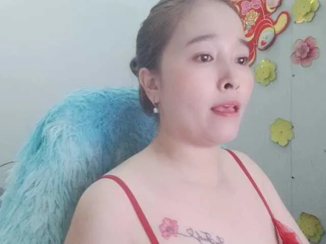 Live sex webcam photo for Benahot69 #290346354