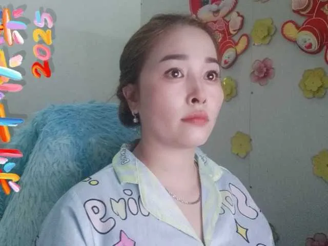 Live sex webcam photo for Benahot69 #290426367