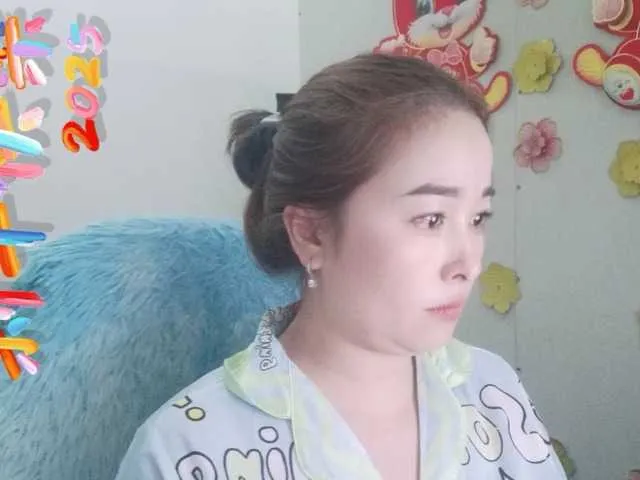 Live sex webcam photo for Benahot69 #290457076
