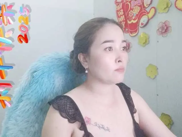 Live sex webcam photo for Benahot69 #290494085