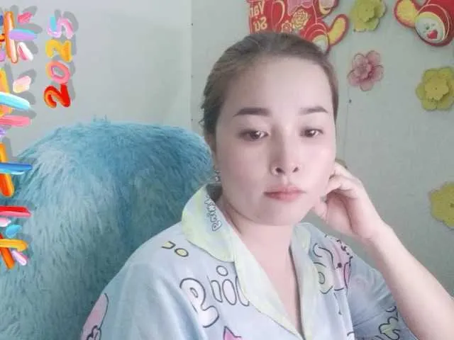 Live sex webcam photo for Benahot69 #290532496