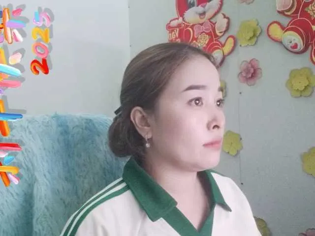 Live sex webcam photo for Benahot69 #290547985