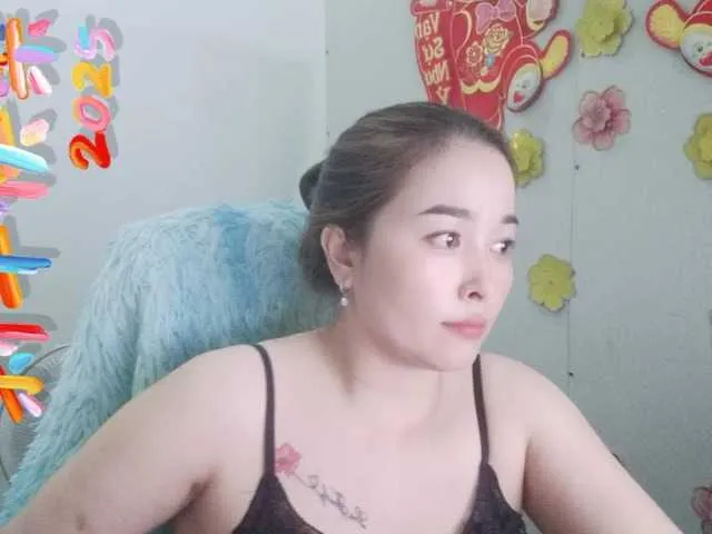 Live sex webcam photo for Benahot69 #290560443
