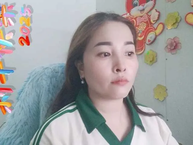 Live sex webcam photo for Benahot69 #290600172