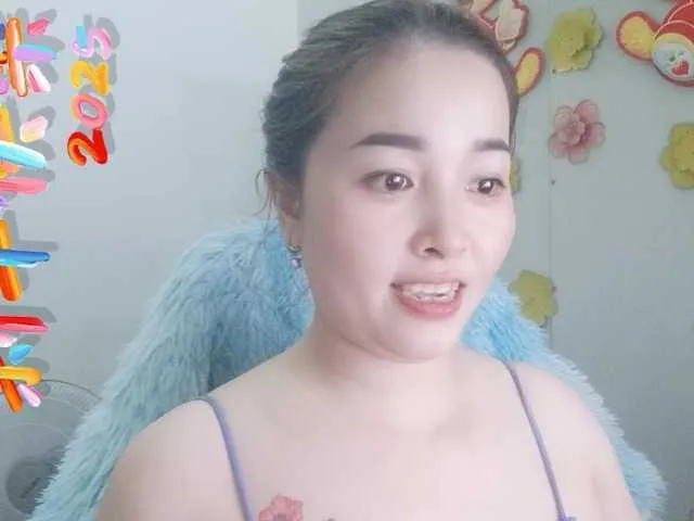 Live sex webcam photo for Benahot69 #290645855