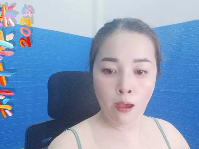 Live sex webcam photo for Benahot69 #290875997
