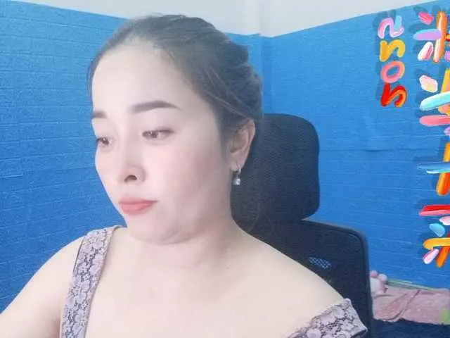 Live sex webcam photo for Benahot69 #290990888