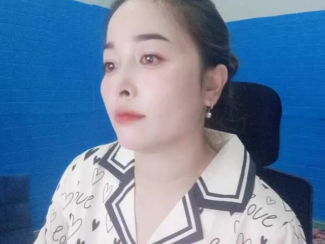 Live sex webcam photo for Benahot69 #291249192