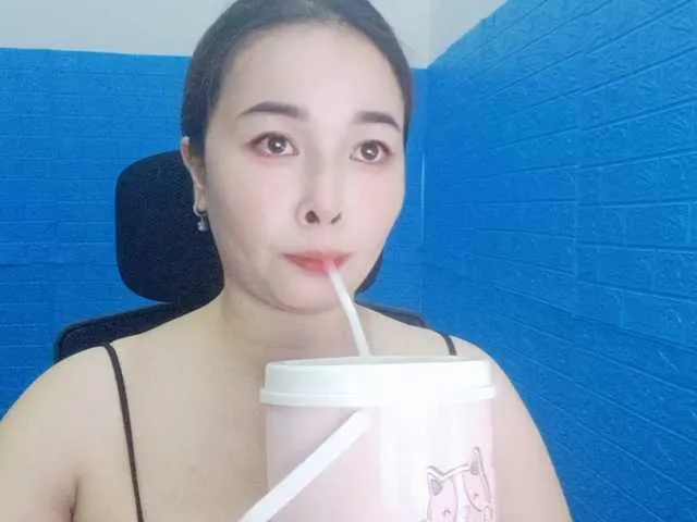 Live sex webcam photo for Benahot69 #291370705